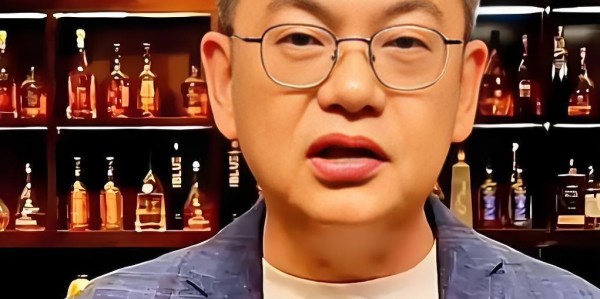 华体会体育登录入口-火箭0-2湖人，还能逆转吗？苏群8个字回应，杨毅：詹姆斯可能放水